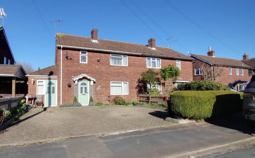 Arrange a viewing for Oatfield Road, Frampton On Severn