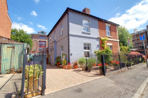 Arrange a viewing for Albion Street, Gloucester