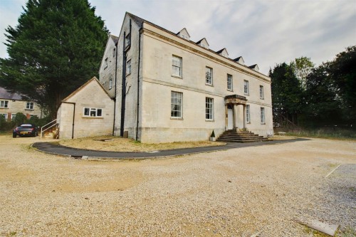 Arrange a viewing for Hillgrove House Woodchester