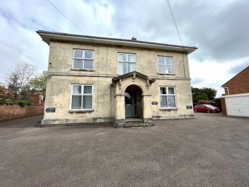 image of Flat 6, Blenheim House, Hucclecote Road