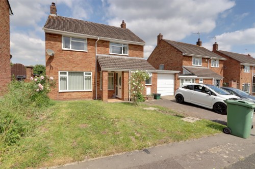 Arrange a viewing for Honeythorn Close, Hempsted