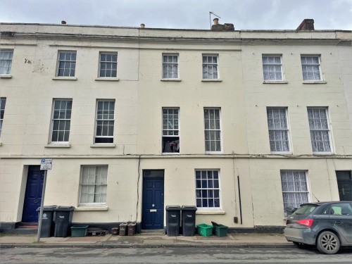 Arrange a viewing for Oxford Street, Gloucester