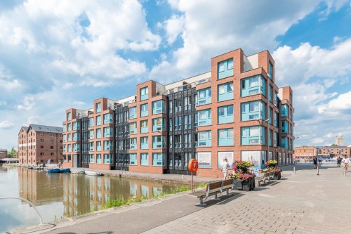 Arrange a viewing for Barge Arm, Gloucester Docks