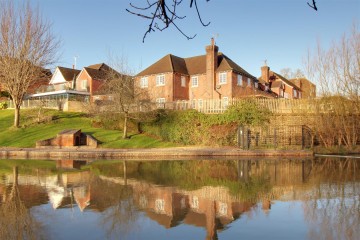 image of 8, Canal Way