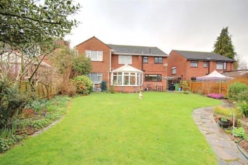 Arrange a viewing for Glebe Close, Newent