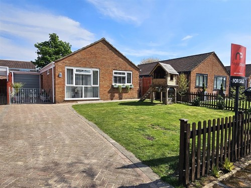 Arrange a viewing for Chiltern Road, Quedgeley, Gloucester