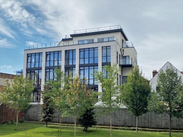 image of 12 Cathedral Views, St. Johns Lane