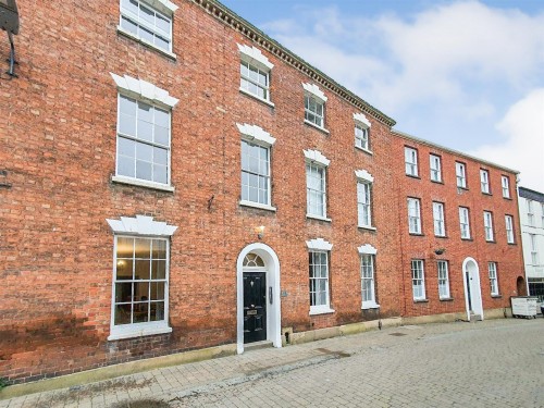 Arrange a viewing for St. Johns Lane, Gloucester