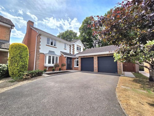 Arrange a viewing for Copper Beech Grove, Quedgeley, Gloucester
