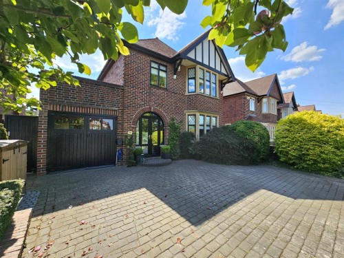 Arrange a viewing for Estcourt Road, Gloucester