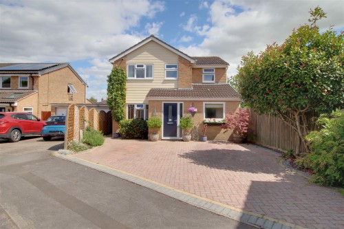 Arrange a viewing for Oak Way, Huntley