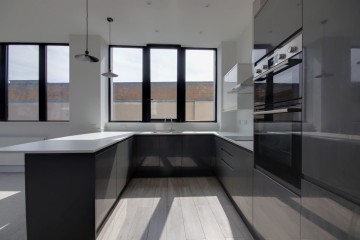image of Apt 7, Cathedral Views