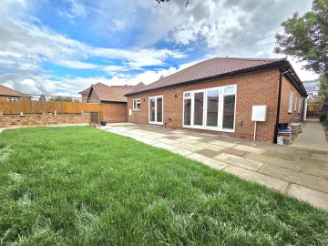 image of 1, Bridge Field Court