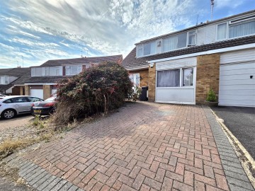 image of 6, Larkham Close