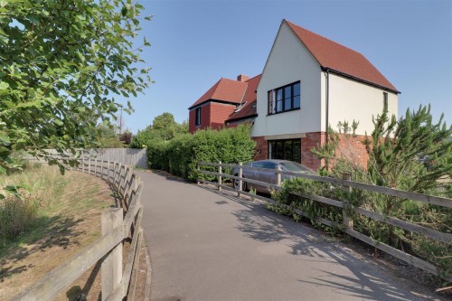 Arrange a viewing for Standish Gate, Standish, Stonehouse