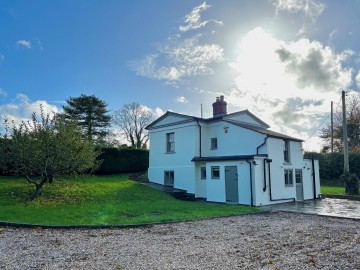 image of Fretherne Bridge House, 