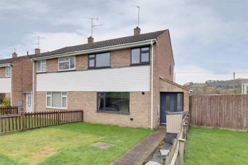 Arrange a viewing for The Beagles, Cashes Green, Stroud