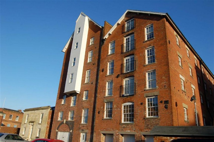 For sale Pridays Mill Gloucester Docks